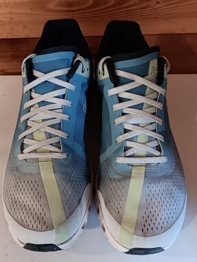 On Cloud Running Shoes Women's 10.5